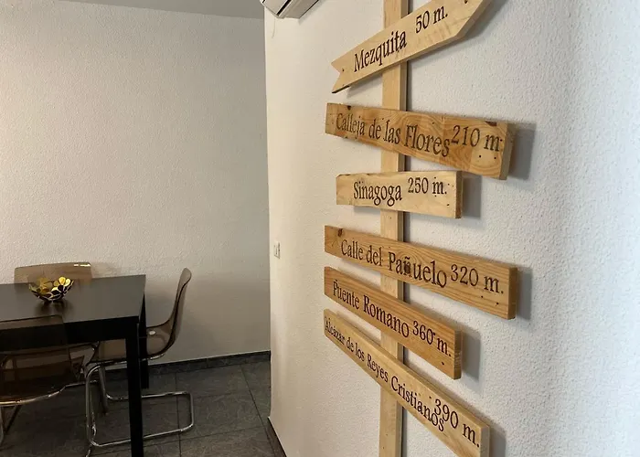 Apartamento Los Califas A 100m De La Catedral קורדובה